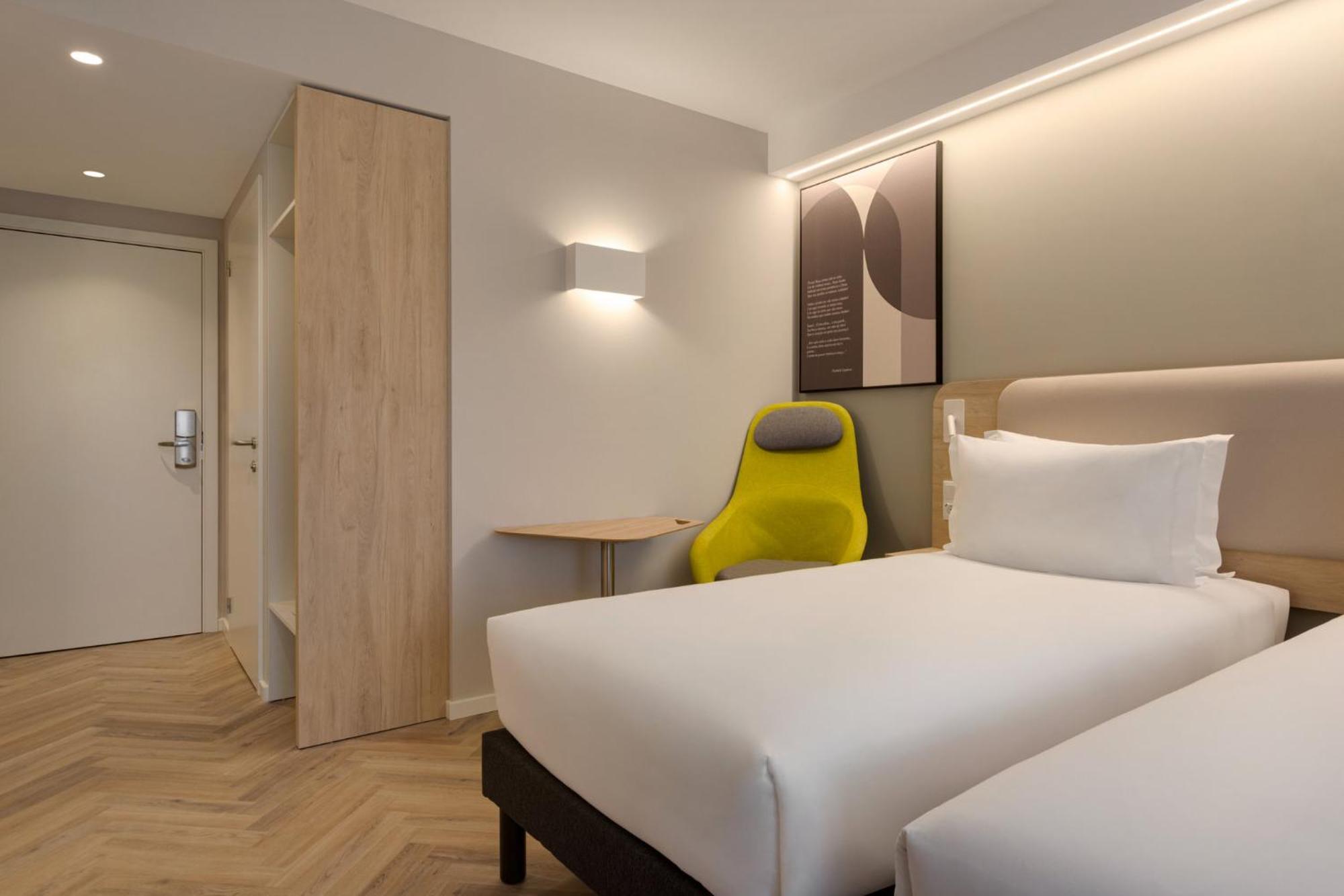 Holiday Inn Express Evora By Ihg Exterior photo