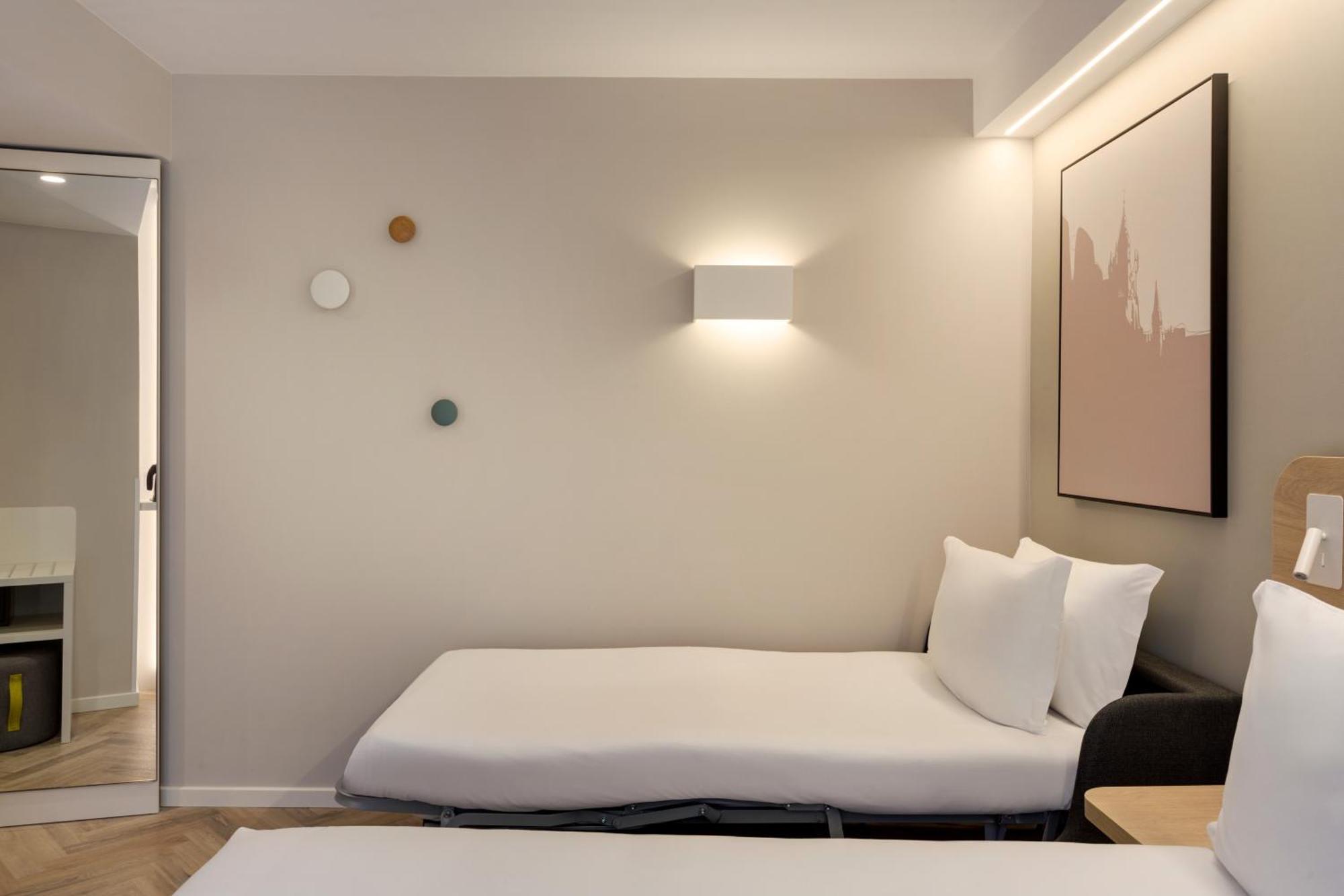 Holiday Inn Express Evora By Ihg Exterior photo