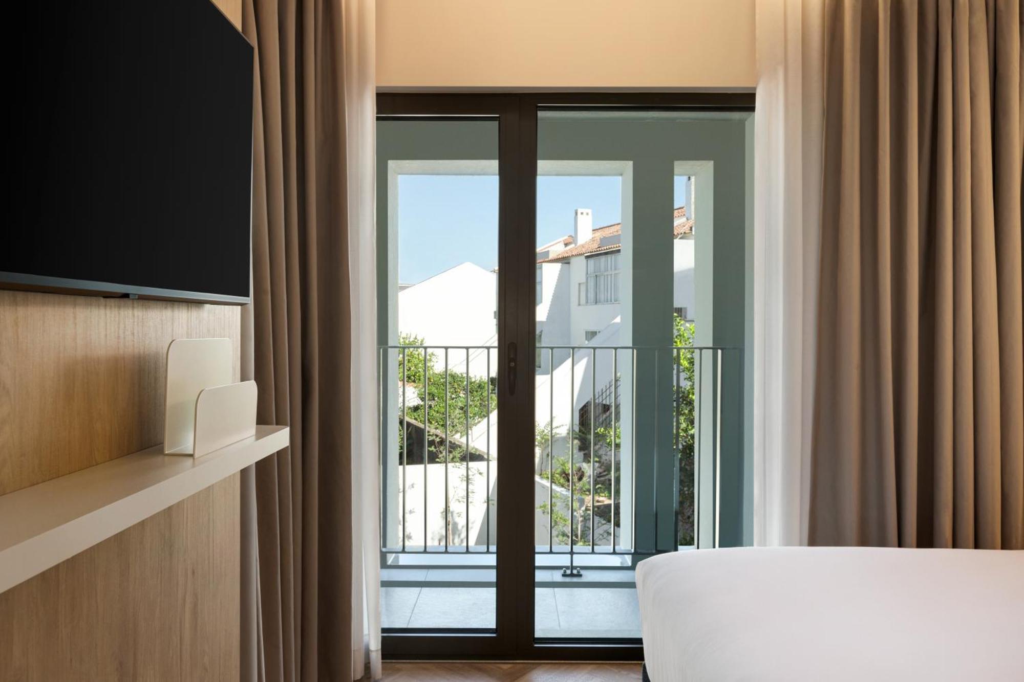 Holiday Inn Express Evora By Ihg Exterior photo