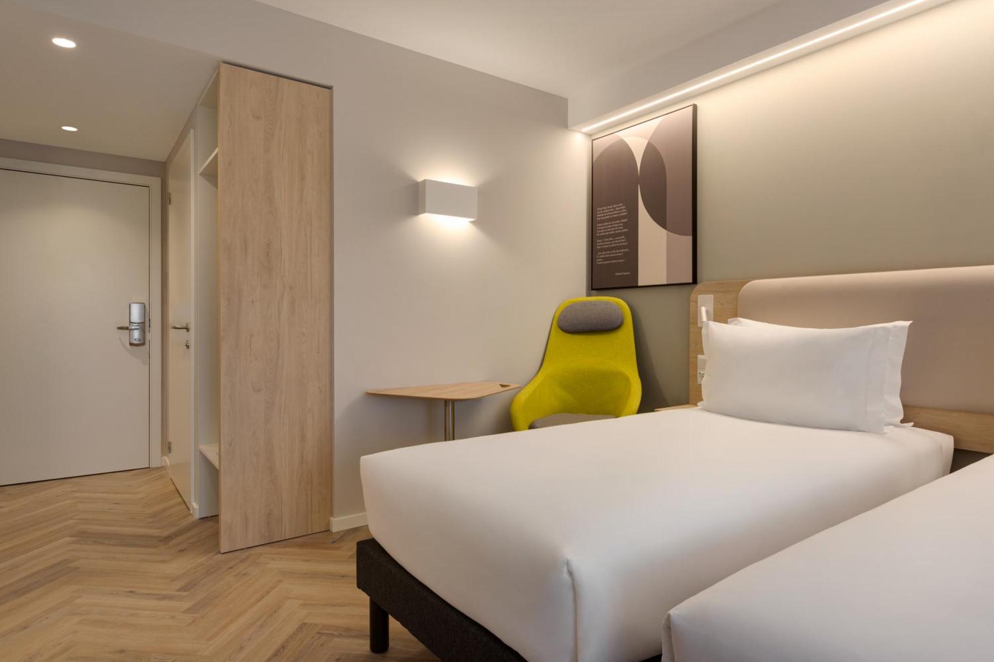Holiday Inn Express Evora By Ihg Exterior photo