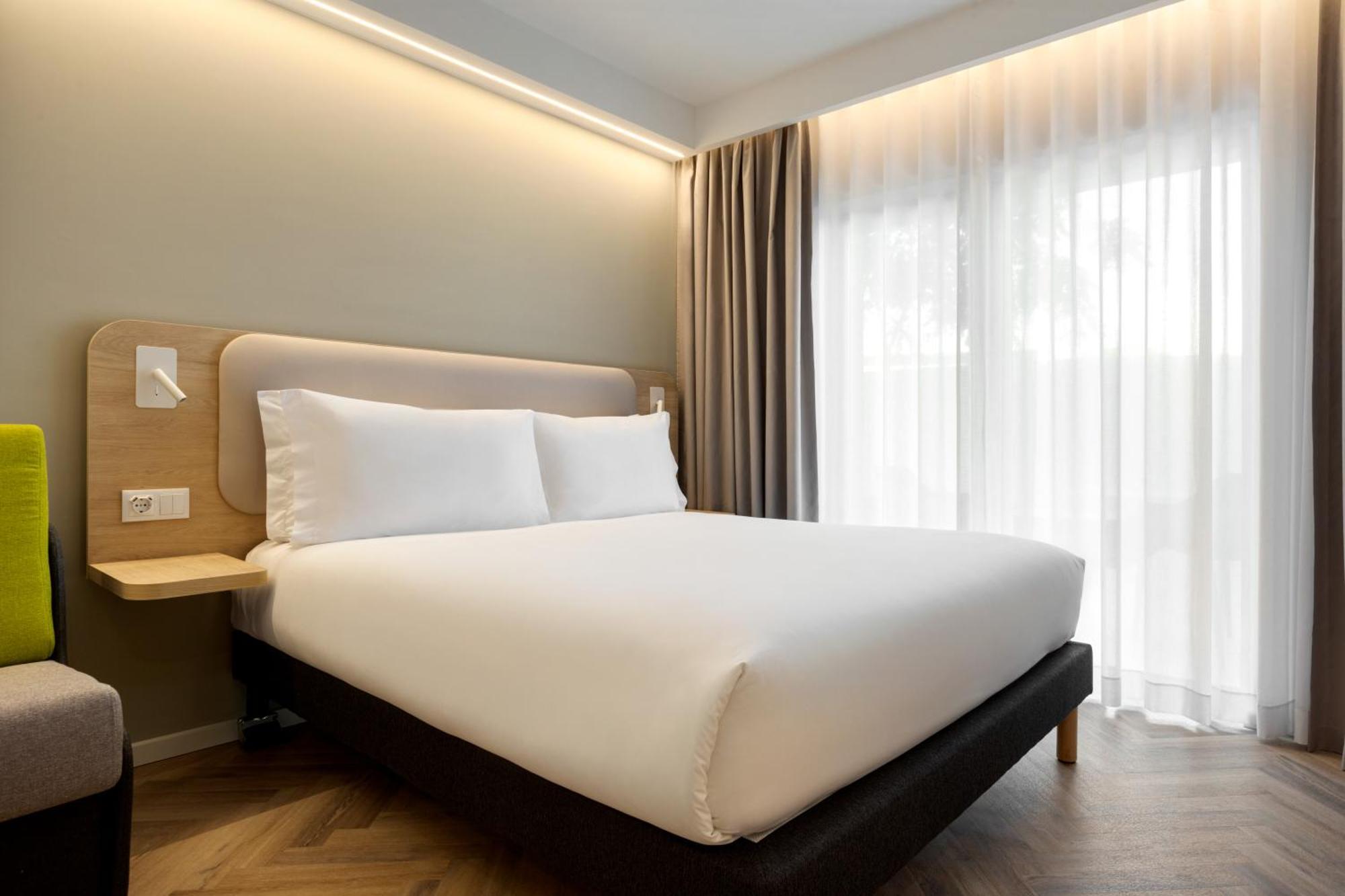 Holiday Inn Express Evora By Ihg Exterior photo